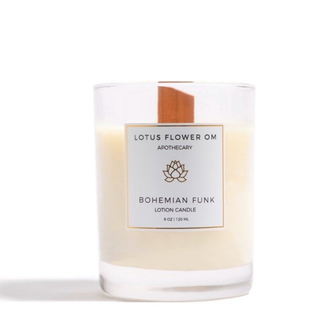 CLEAN KARMA Candle Pure cotton, lotus flower, white musk – Flamita Bandit